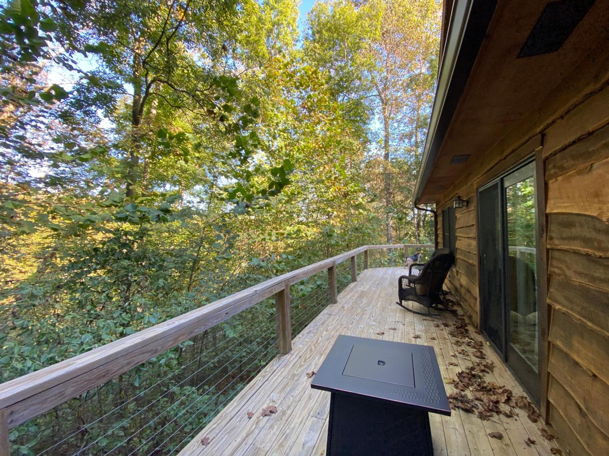 The Treehouse At The Rustic Retreat Hotel Нашвил Екстериор снимка